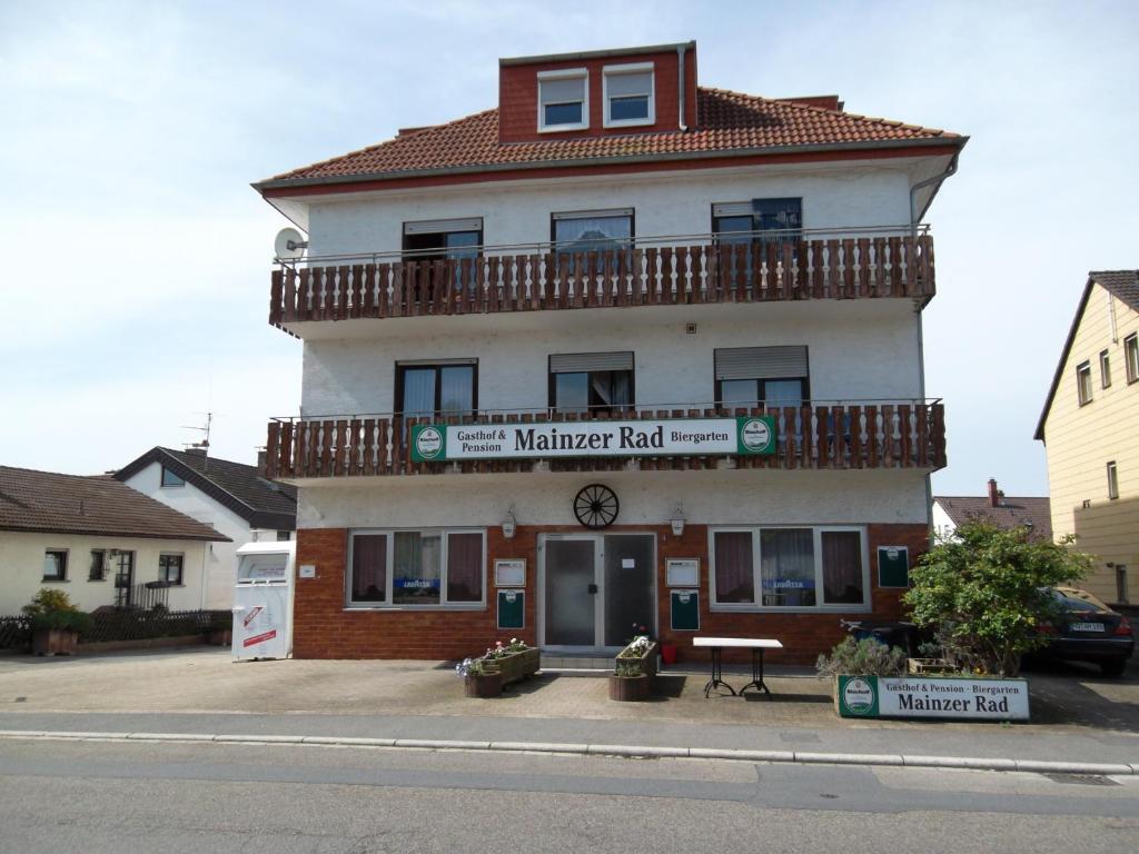Gasthof Und Pension Mainzer Rad Швецинген Стая снимка