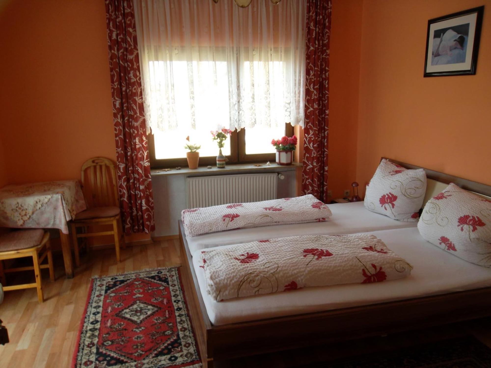 Gasthof Und Pension Mainzer Rad Швецинген Екстериор снимка