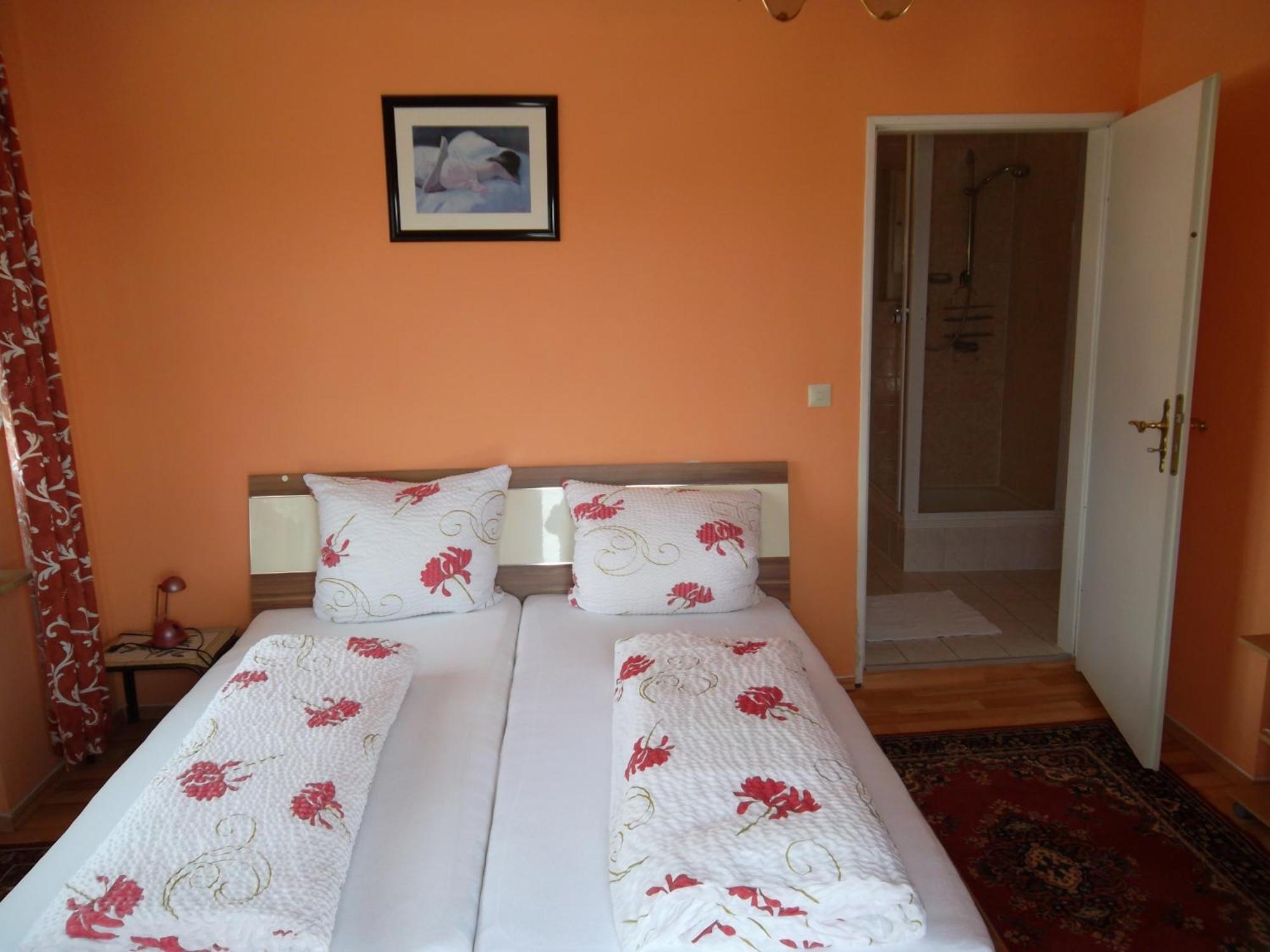 Gasthof Und Pension Mainzer Rad Швецинген Екстериор снимка