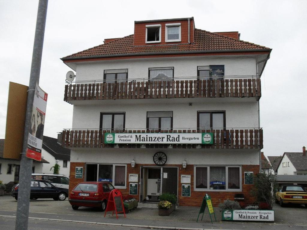 Gasthof Und Pension Mainzer Rad Швецинген Екстериор снимка
