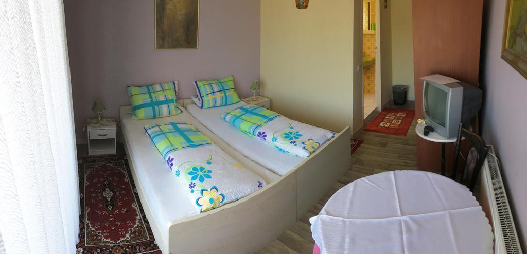 Gasthof Und Pension Mainzer Rad Швецинген Екстериор снимка